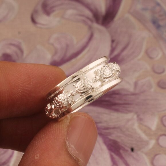Turtle Spinner Ring: Solid Sterling Silver Anxiety Ring - Picture 1 of 6
